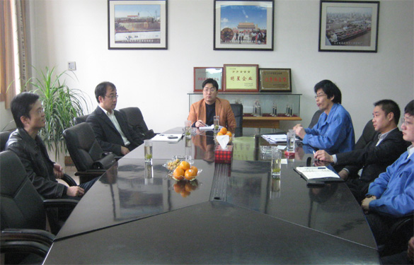 溧陽市委、常委組織部部長楊琪來江蘇上上電纜集團(tuán)慰問科技人才
